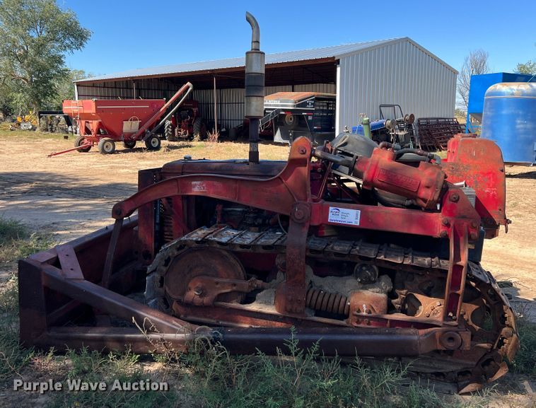 image for item DO8813 International T9  dozer