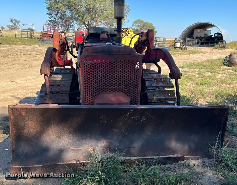 image for item DO8813 International T9  dozer