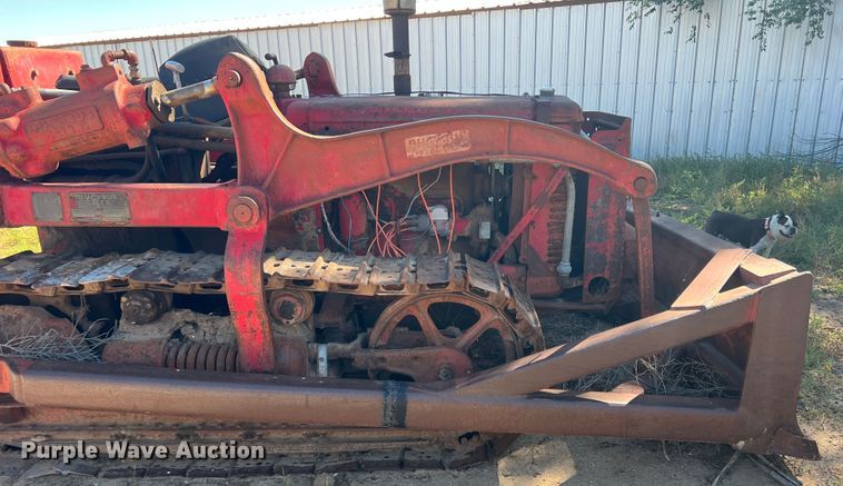 image for item DO8813 International T9  dozer