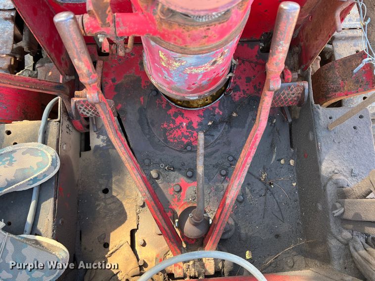 image for item DO8813 International T9  dozer