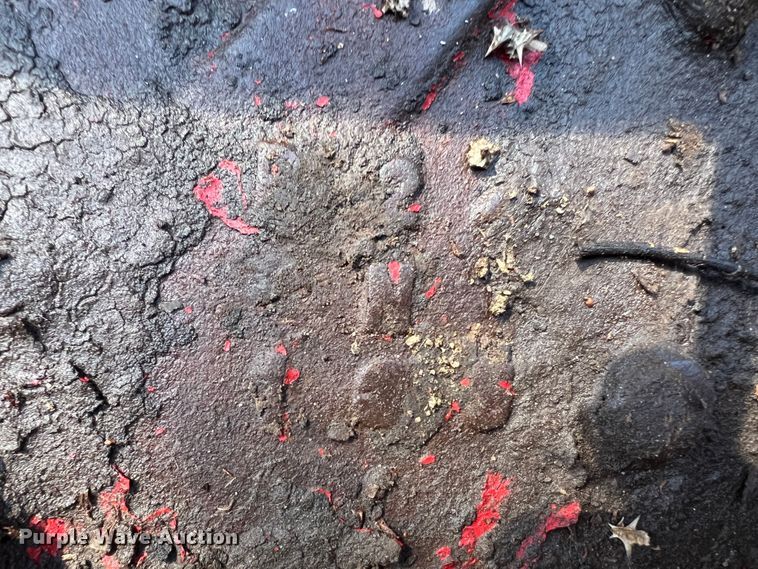 image for item DO8813 International T9  dozer