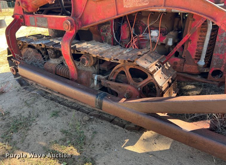 image for item DO8813 International T9  dozer