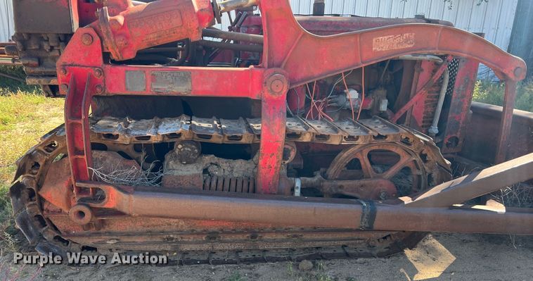 image for item DO8813 International T9  dozer