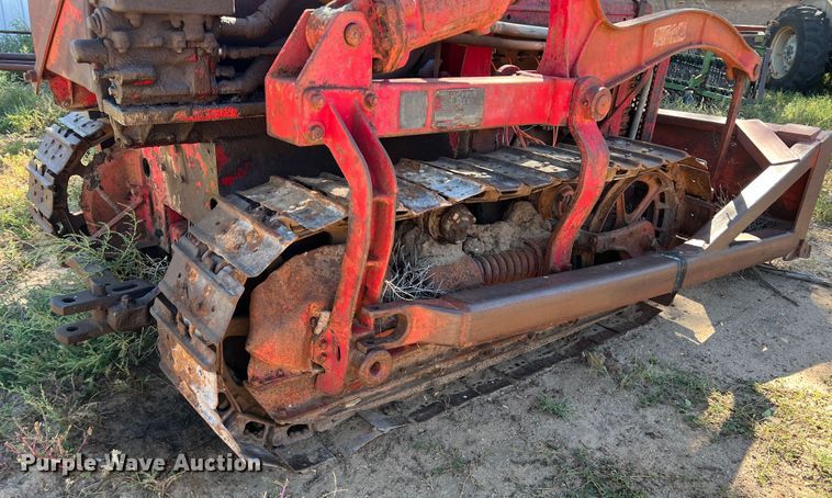 image for item DO8813 International T9  dozer