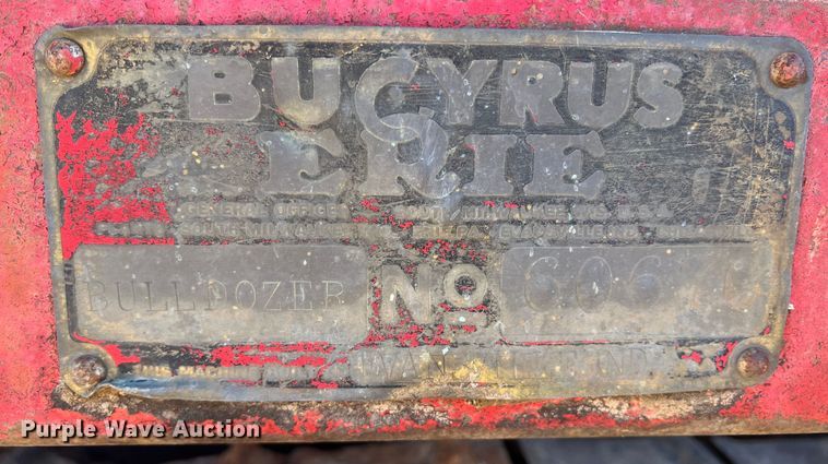 image for item DO8813 International T9  dozer