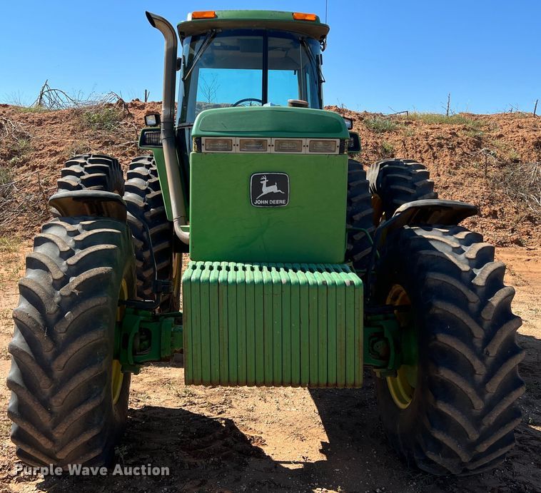 image for item DO8820 1993 John Deere 4960  MFWD tractor