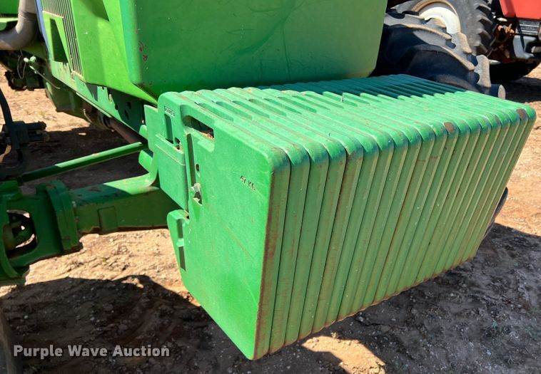 image for item DO8820 1993 John Deere 4960  MFWD tractor