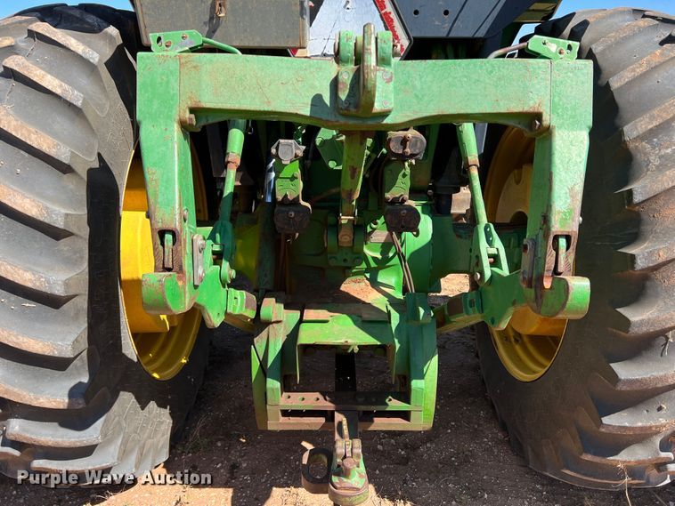 image for item DO8820 1993 John Deere 4960  MFWD tractor