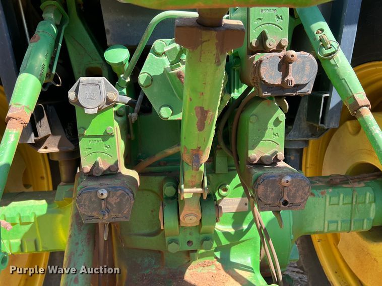 image for item DO8820 1993 John Deere 4960  MFWD tractor