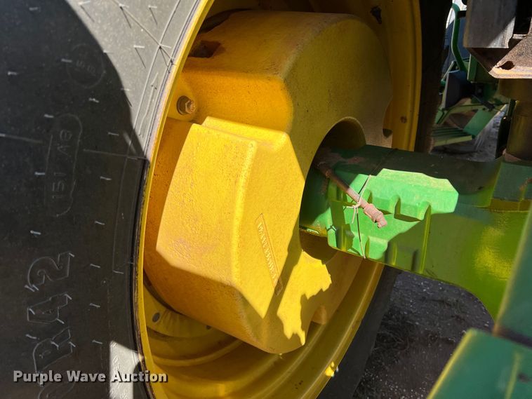 image for item DO8820 1993 John Deere 4960  MFWD tractor