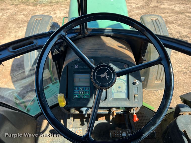 image for item DO8820 1993 John Deere 4960  MFWD tractor
