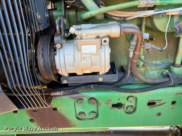 image for item DO8820 1993 John Deere 4960  MFWD tractor