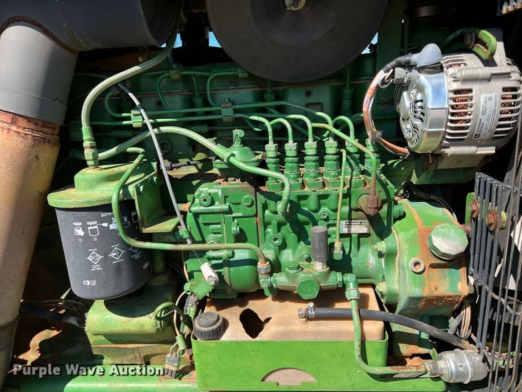 image for item DO8820 1993 John Deere 4960  MFWD tractor