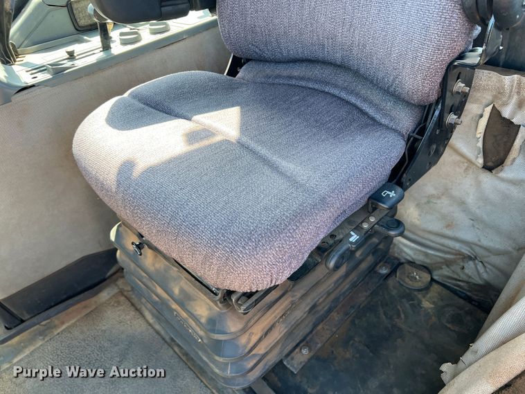 image for item DO8821 1996 Case 7230  MFWD tractor