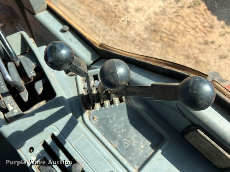 image for item DO8821 1996 Case 7230  MFWD tractor