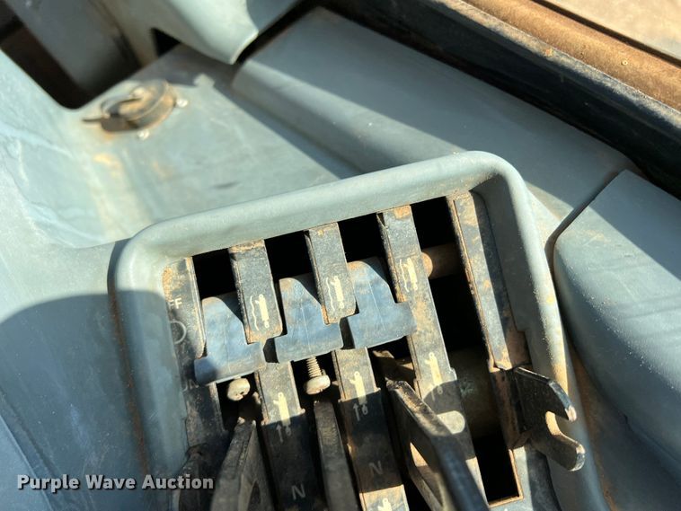 image for item DO8821 1996 Case 7230  MFWD tractor