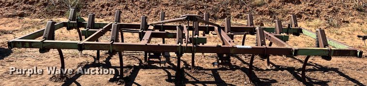 image for item DO8822 John Deere E1610  chisel