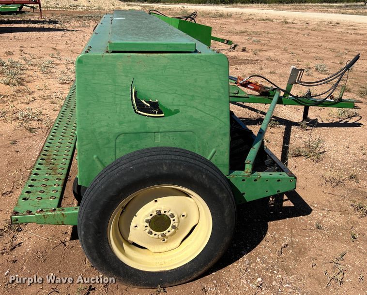 image for item DO8825 John Deere 450  grain drill