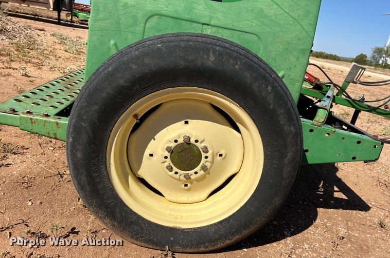 image for item DO8825 John Deere 450  grain drill