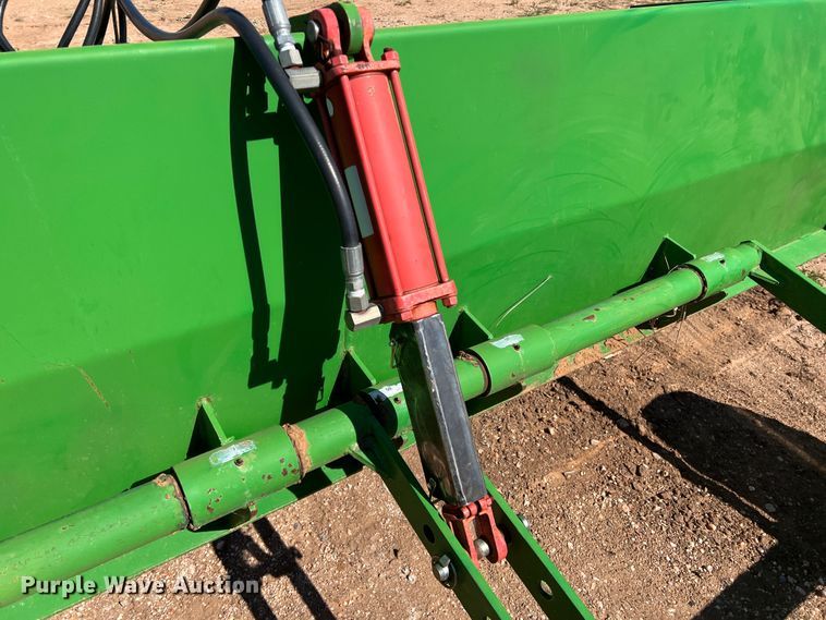 image for item DO8826 Cammond  box blade