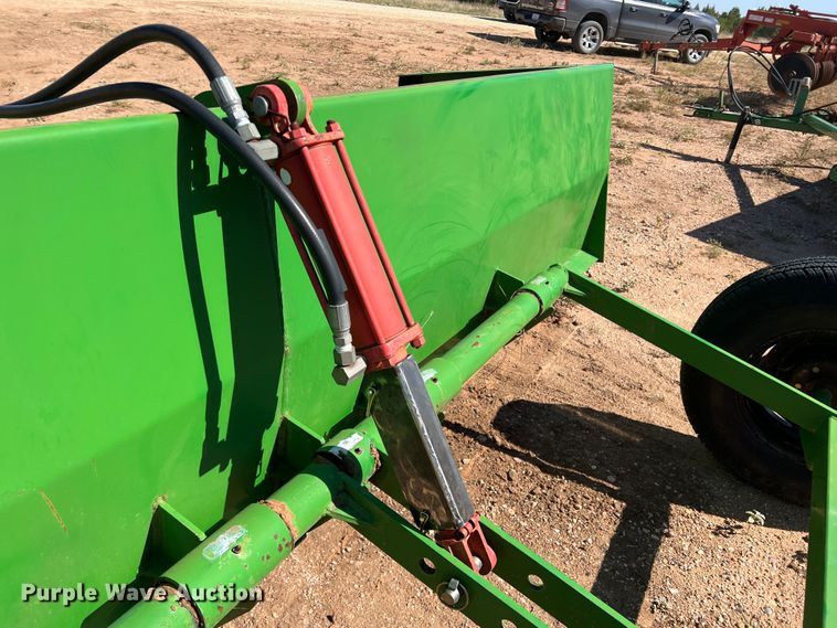 image for item DO8826 Cammond  box blade