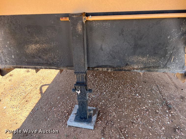 image for item DO8827 2012 Bruton  livestock trailer