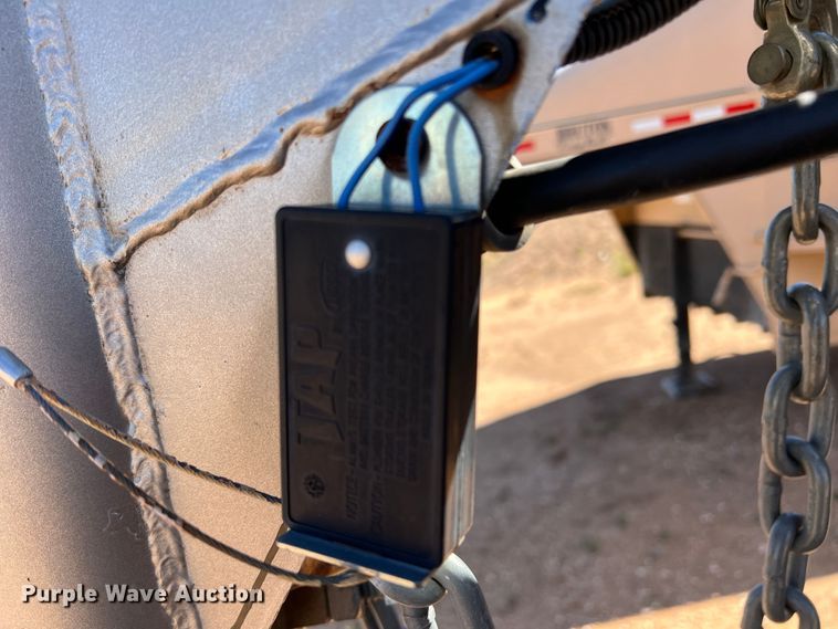 image for item DO8828 2009 CM  livestock trailer