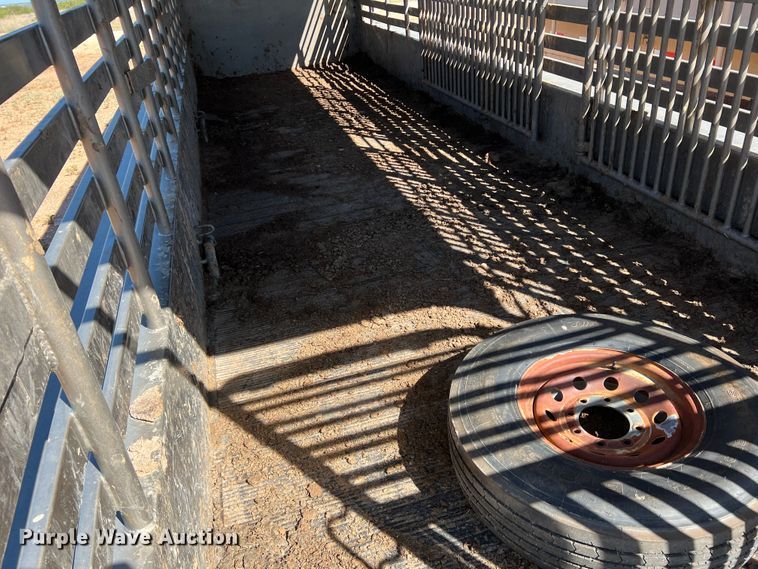 image for item DO8828 2009 CM  livestock trailer