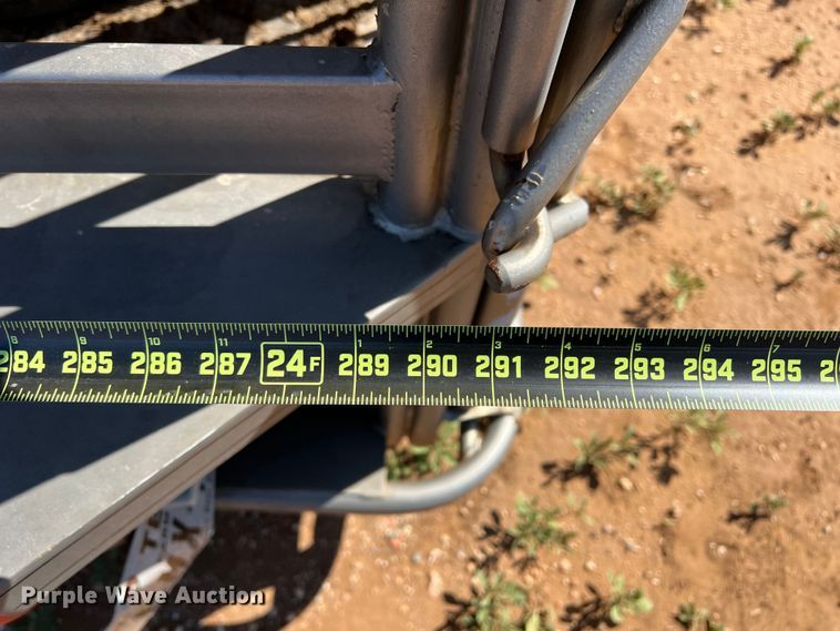 image for item DO8828 2009 CM  livestock trailer