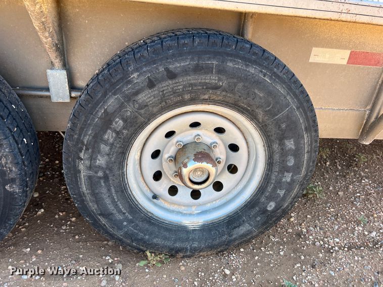 image for item DO8828 2009 CM  livestock trailer