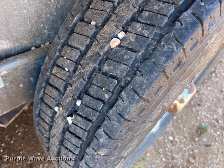 image for item DO8828 2009 CM  livestock trailer