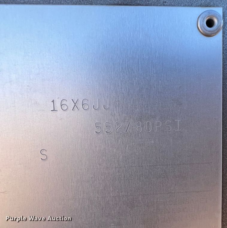 image for item DO8828 2009 CM  livestock trailer