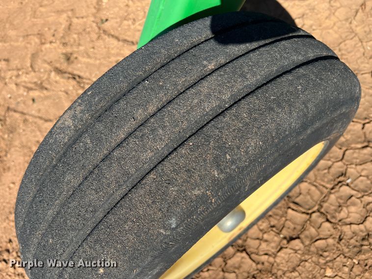 image for item DO8830 John Deere HX14  rotary mower