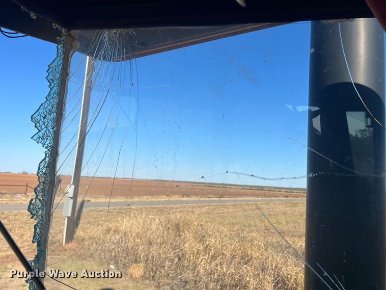 image for item DO8832 1985 Versatile 936  4WD tractor