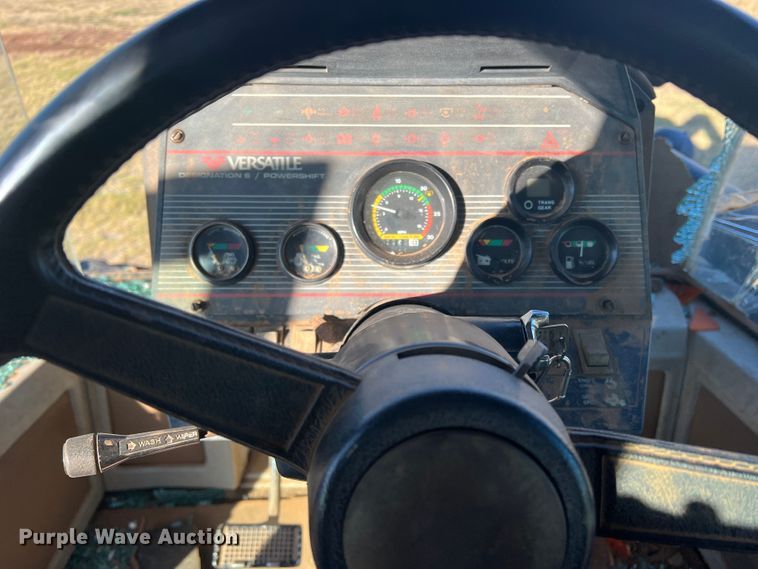 image for item DO8832 1985 Versatile 936  4WD tractor