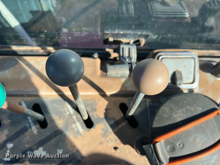 image for item DO8832 1985 Versatile 936  4WD tractor