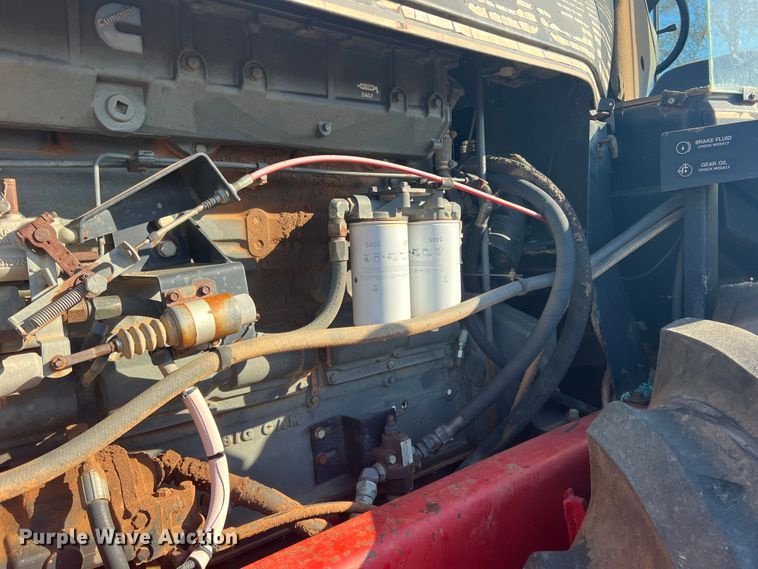 image for item DO8832 1985 Versatile 936  4WD tractor