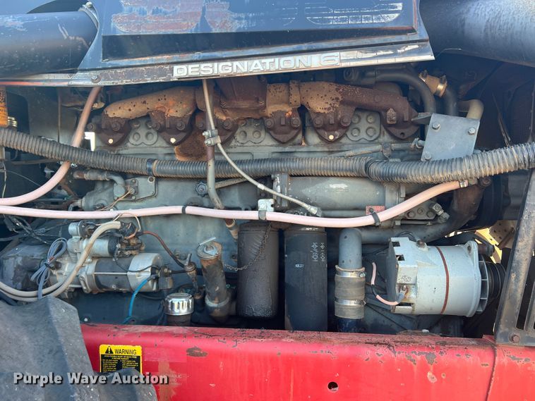 image for item DO8832 1985 Versatile 936  4WD tractor