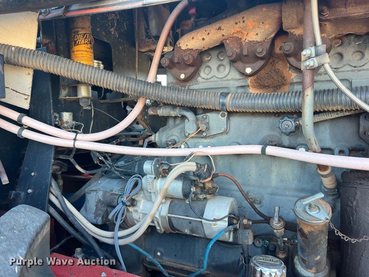 image for item DO8832 1985 Versatile 936  4WD tractor