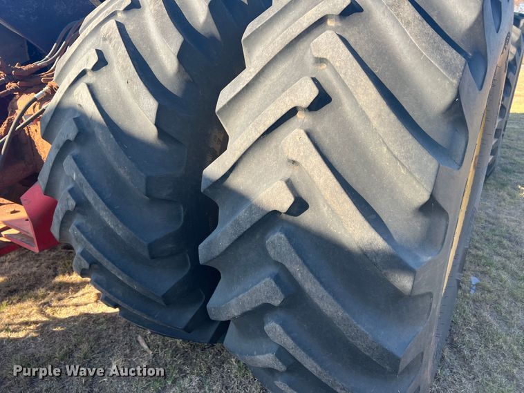 image for item DO8832 1985 Versatile 936  4WD tractor