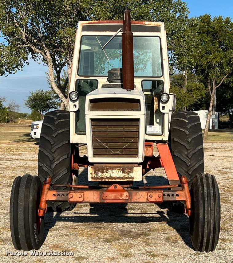 image for item DO8835 1975 Case 1175  tractor