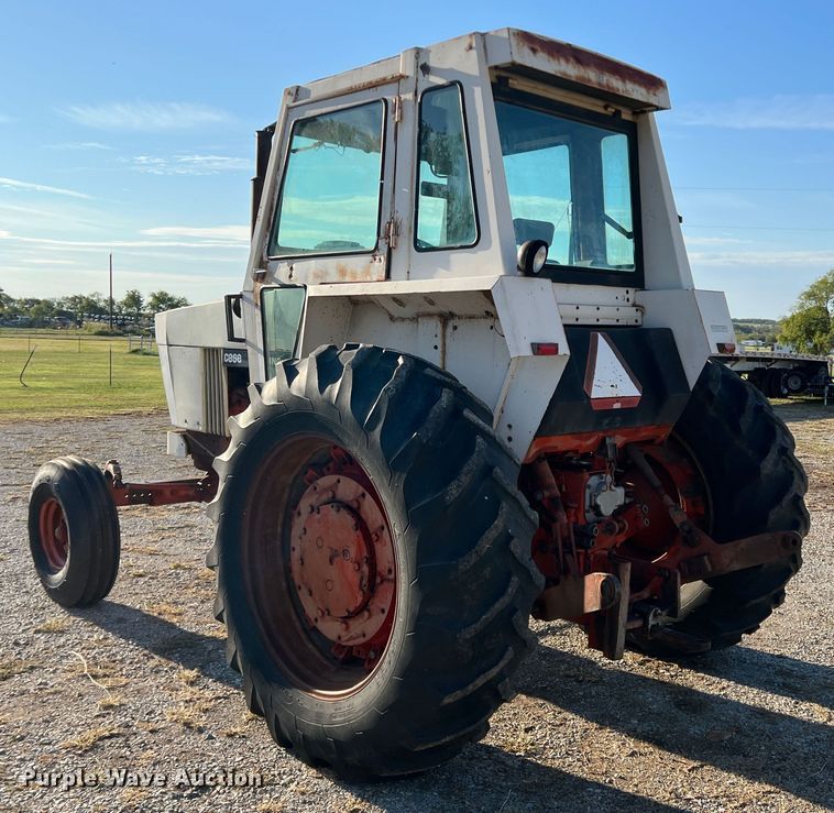 image for item DO8835 1975 Case 1175  tractor