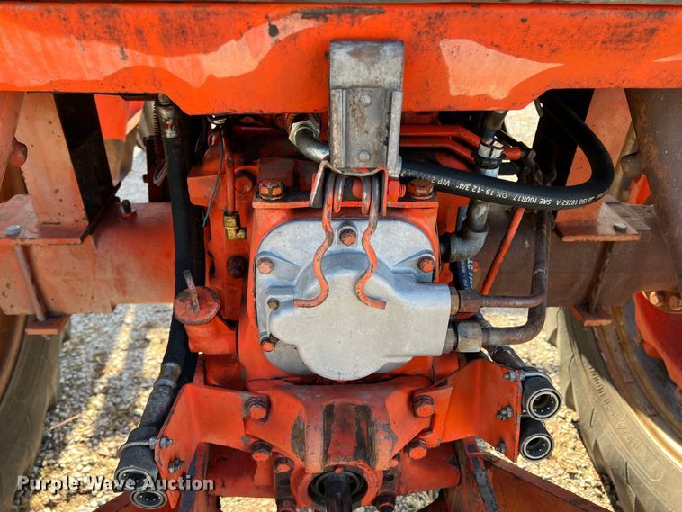 image for item DO8835 1975 Case 1175  tractor