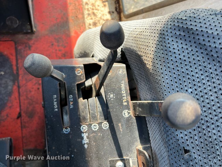 image for item DO8835 1975 Case 1175  tractor