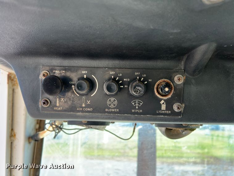 image for item DO8835 1975 Case 1175  tractor