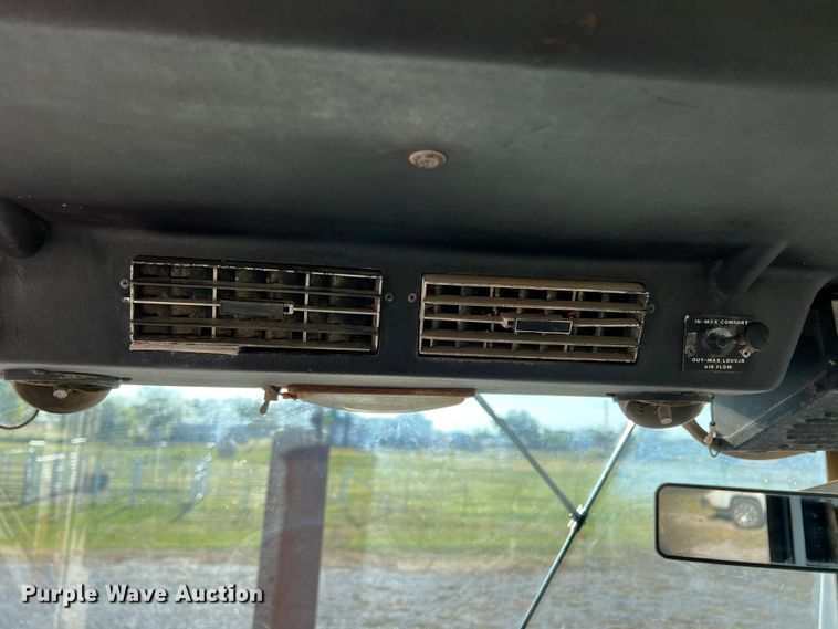 image for item DO8835 1975 Case 1175  tractor