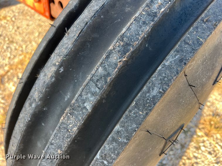 image for item DO8835 1975 Case 1175  tractor