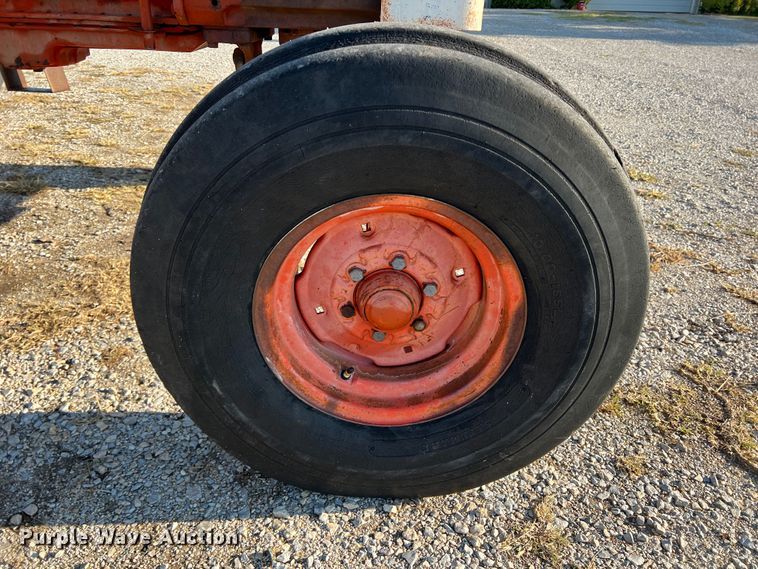 image for item DO8835 1975 Case 1175  tractor