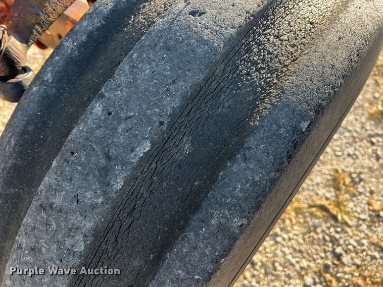 image for item DO8835 1975 Case 1175  tractor