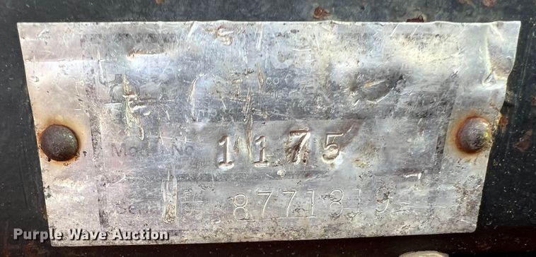 image for item DO8835 1975 Case 1175  tractor